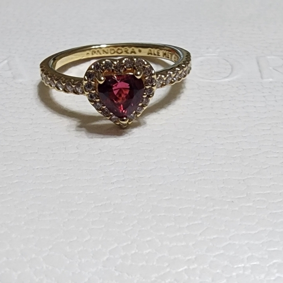Pandora Elevated Heart Ring 14k gold plating - Picture 4 of 10
